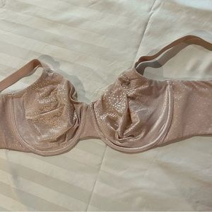 38DDD Wacoal Bra. Nude.  Like New.